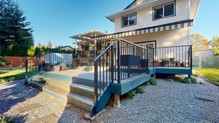 Front Yard Photo of 5619 Curtis Place, Sechelt, BC