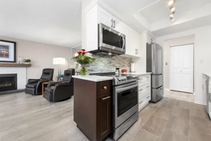 305 15010 Roper Avenue, White Rock, BC, White Rock — Apartment/Condo for sale