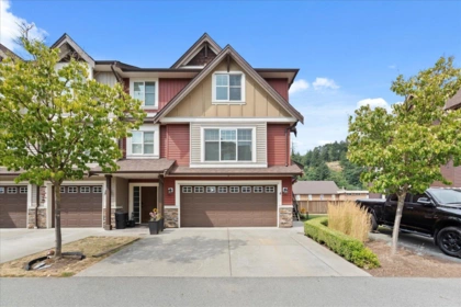 4 9750 Mcnaught Road, Chilliwack, BC, Chilliwack — Townhouse for sale