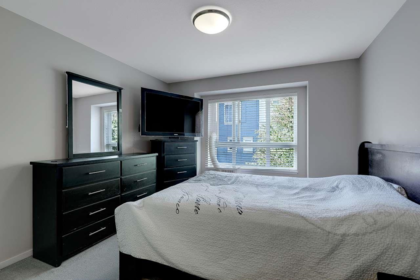 Office / Den Photo of 51 5858 142 Street, Surrey, BC