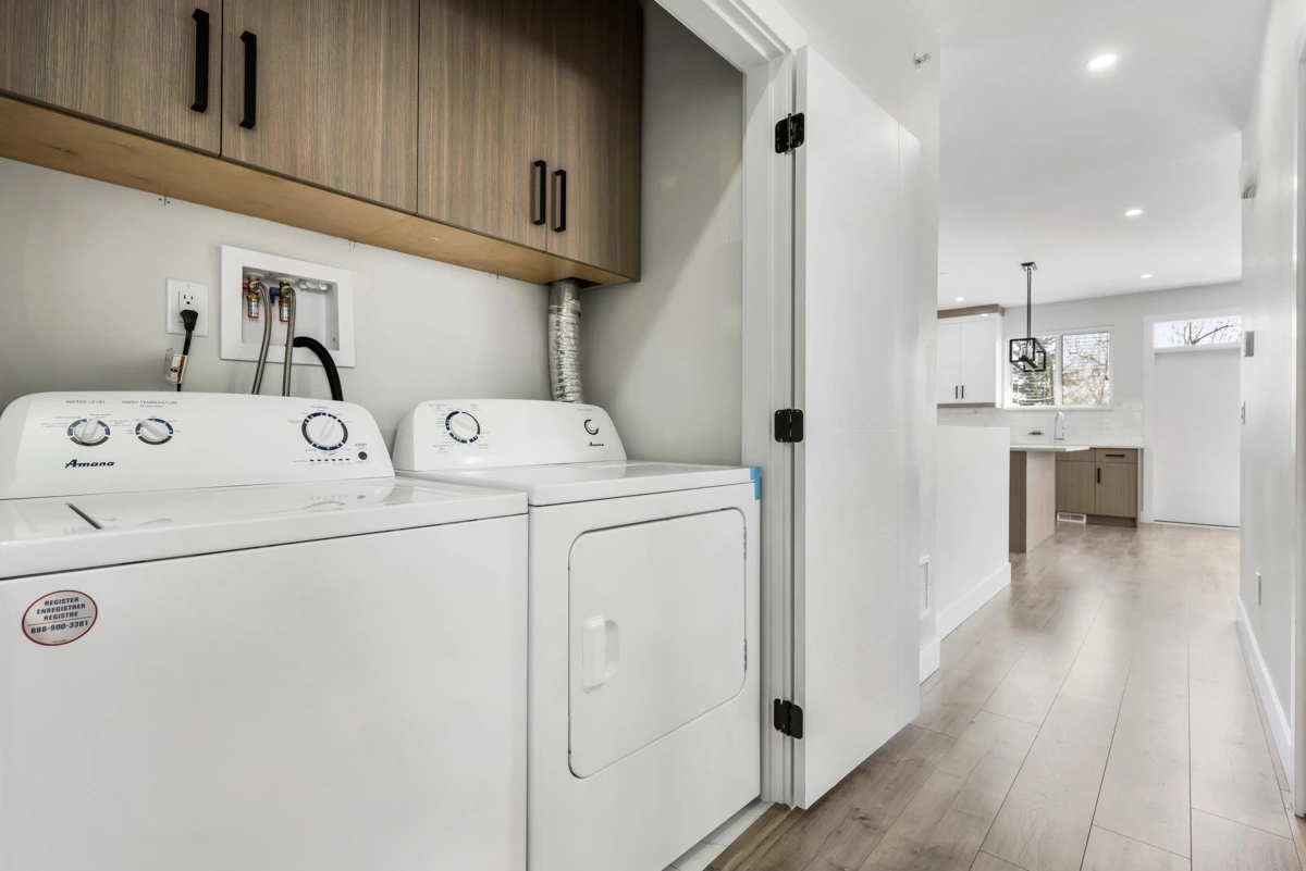Entry Foyer Photo of 32927 3rd Avenue, Mission, BC