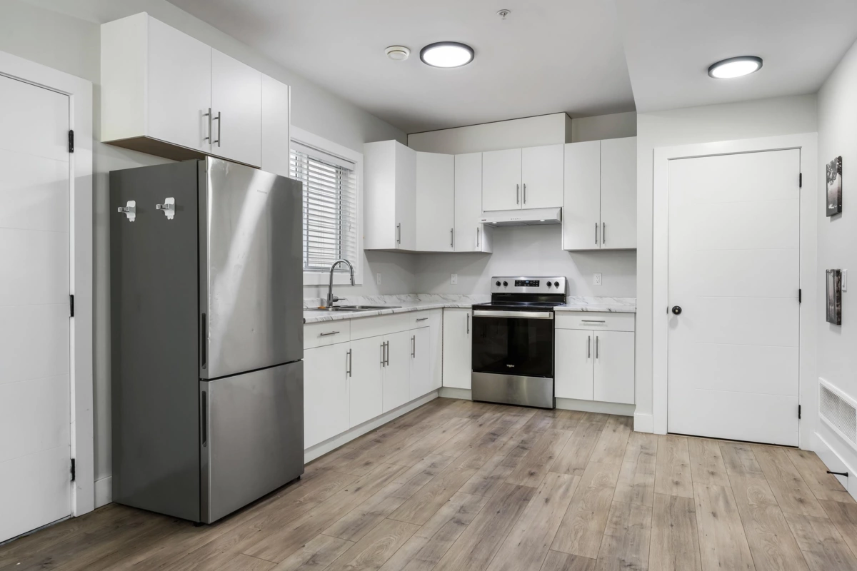 Hallway Photo of 32927 3rd Avenue, Mission, BC