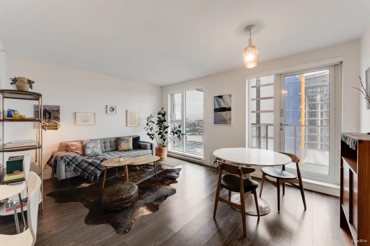 Kitchen Island Photo of 804 983 E Hastings Street, Vancouver, BC