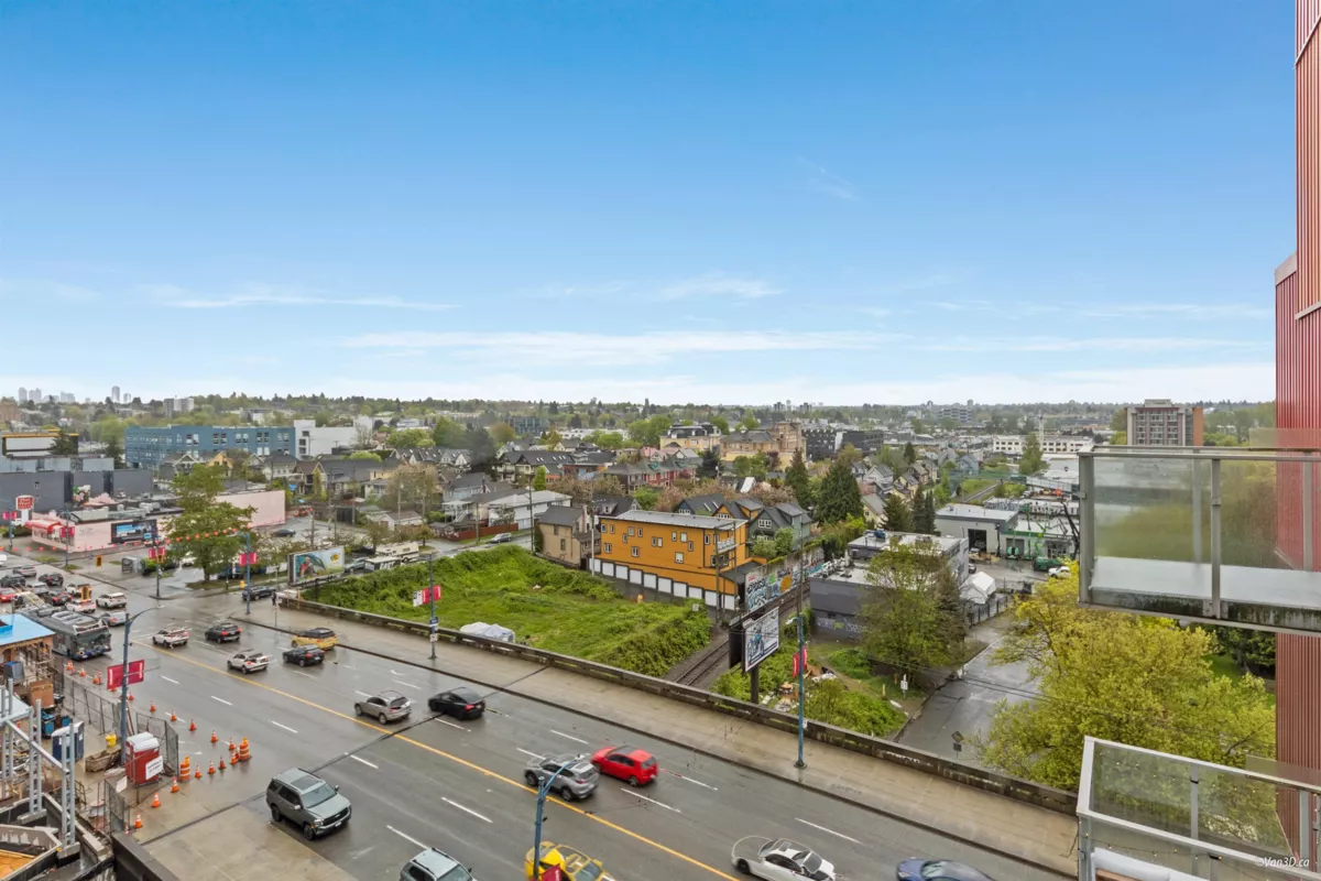 Walk-In Closet Photo of 804 983 E Hastings Street, Vancouver, BC