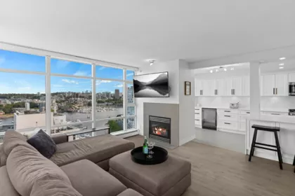 2006 198 Aquarius Mews, Vancouver, BC, Vancouver — Apartment/Condo for sale