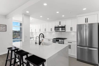 2006 198 Aquarius Mews, Vancouver, BC, Vancouver — Apartment/Condo for sale