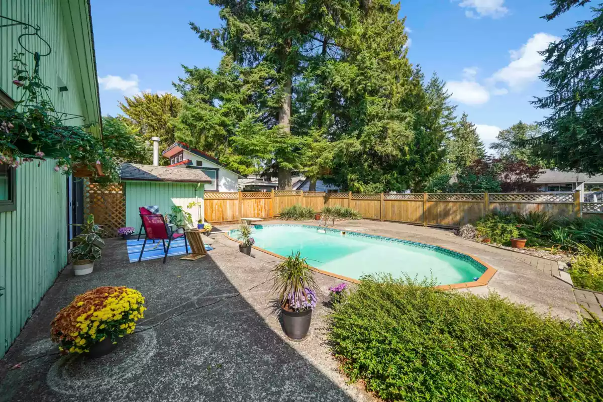 Hot Tub / Spa Photo of 533 Ascot Street, Coquitlam, BC
