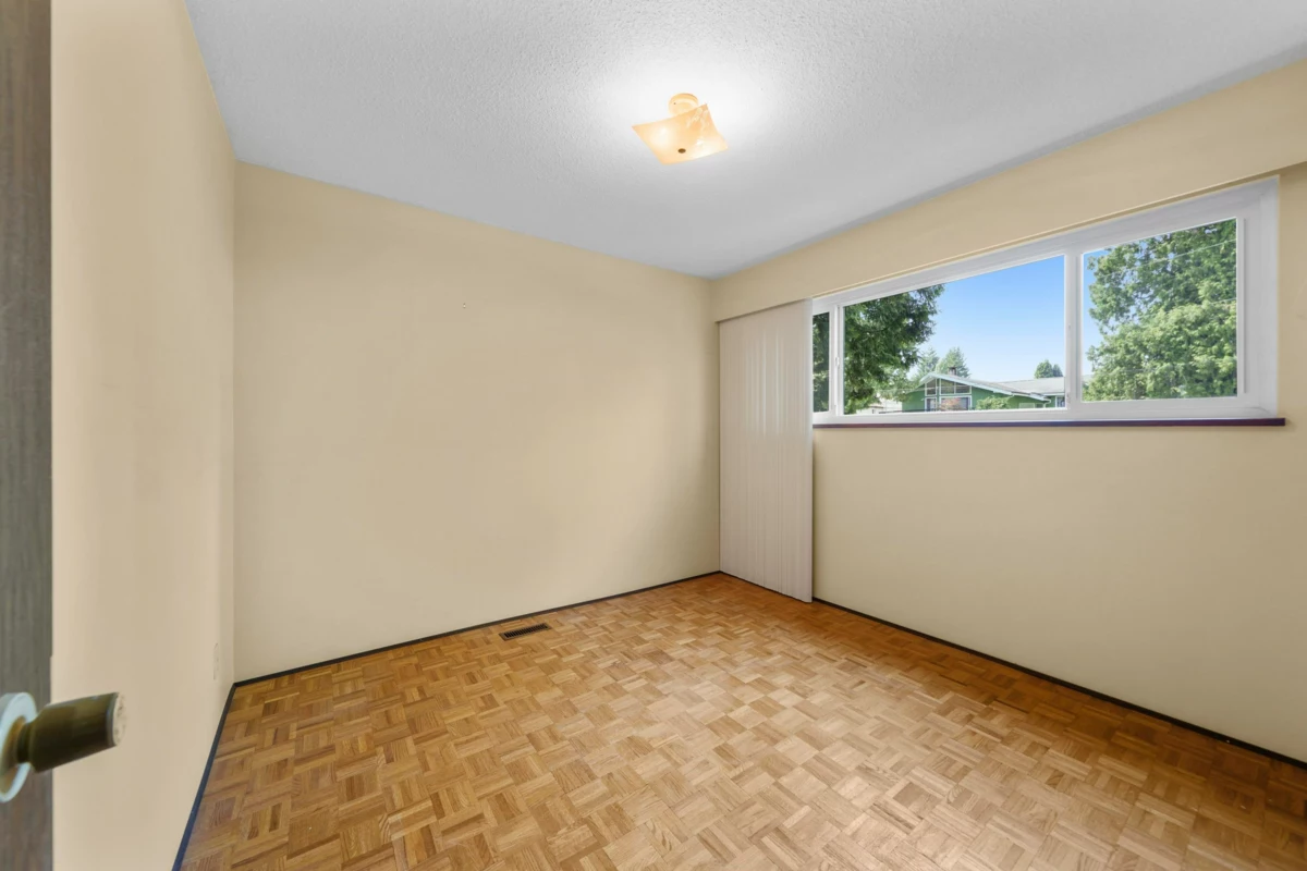 Mudroom Photo of 533 Ascot Street, Coquitlam, BC