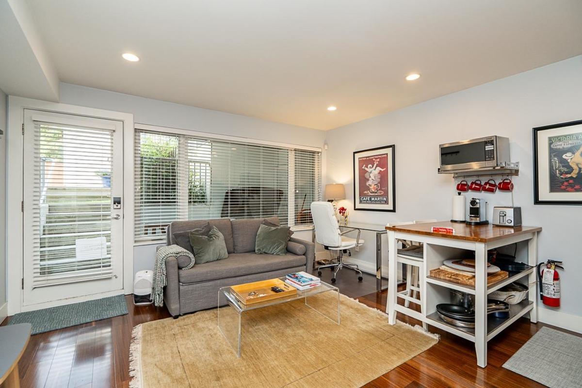 Garden / Landscaping Photo of 2007 Larson Road, North Vancouver, BC