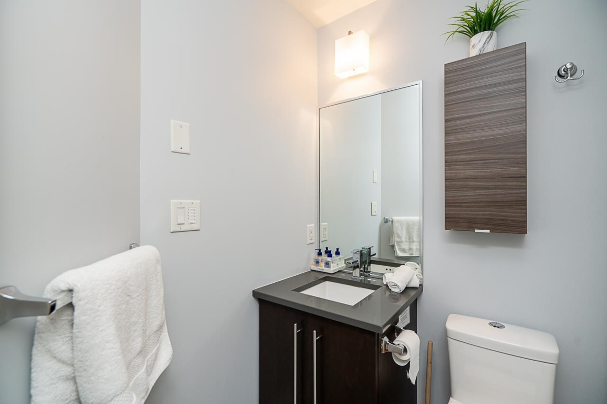 Hot Tub / Spa Photo of 2007 Larson Road, North Vancouver, BC