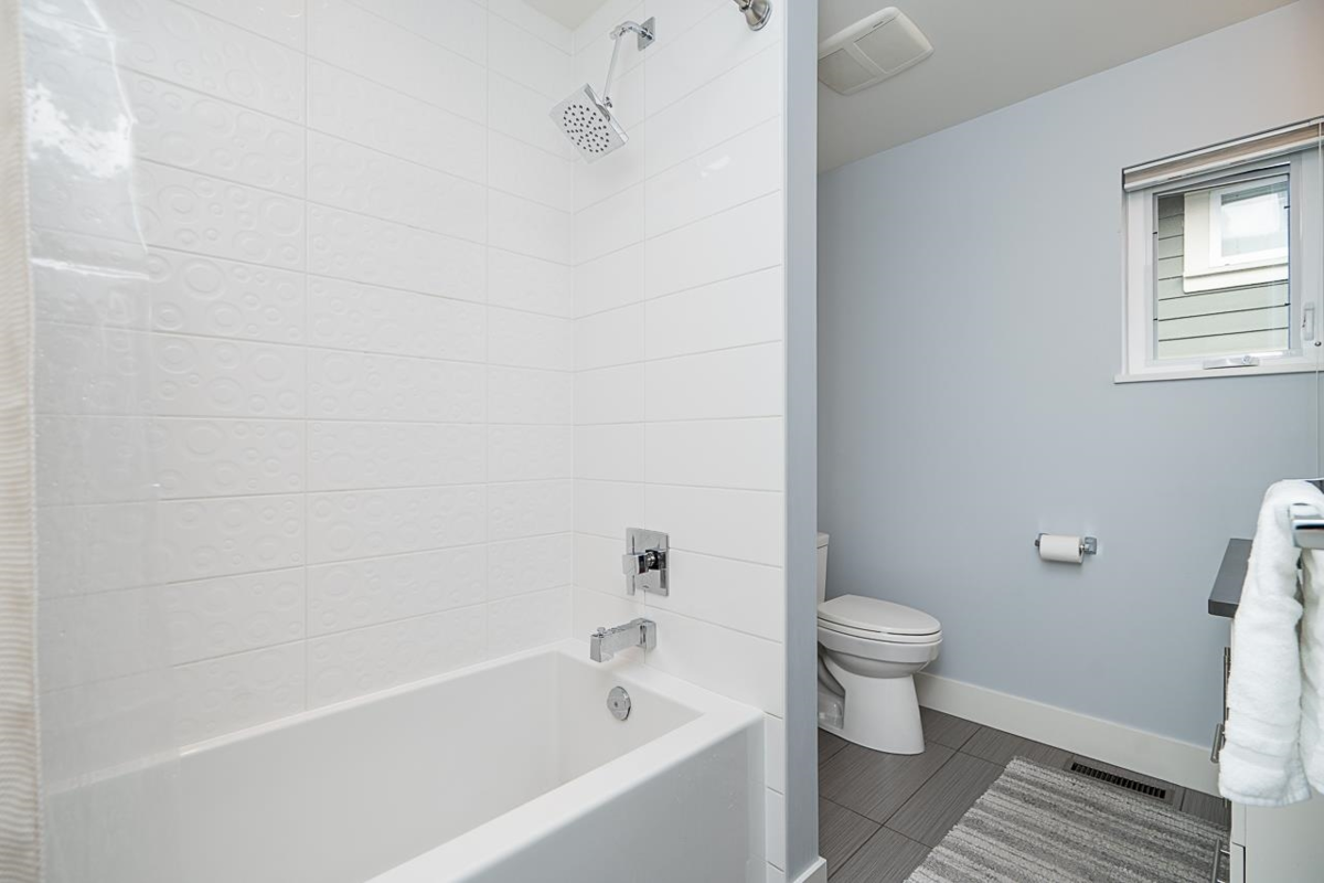 Mudroom Photo of 2007 Larson Road, North Vancouver, BC