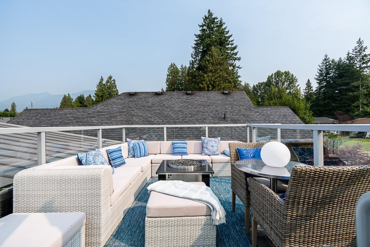 Staircase Photo of 2007 Larson Road, North Vancouver, BC