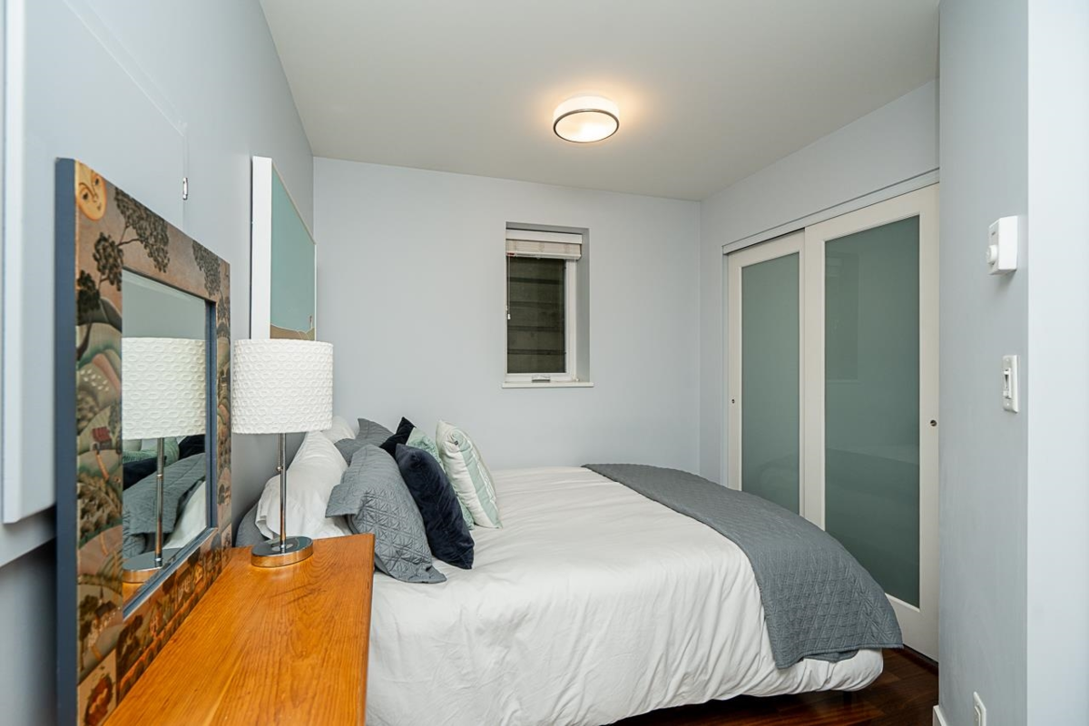 Swimming Pool Photo of 2007 Larson Road, North Vancouver, BC