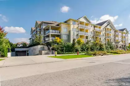 305 5020 221a Street, Langley, BC, Langley — Apartment/Condo for sale