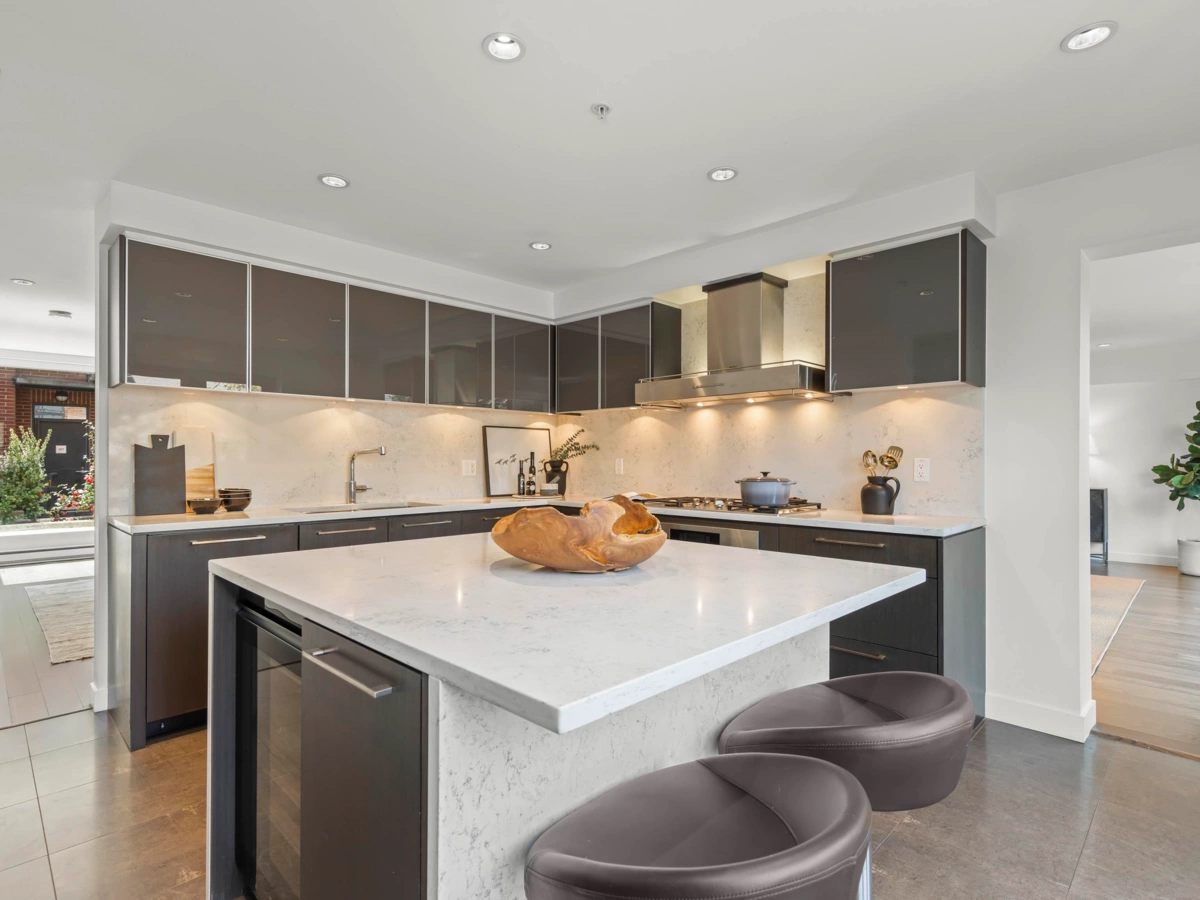 Walk-In Closet Photo of 215 1961 Collingwood Street, Vancouver, BC