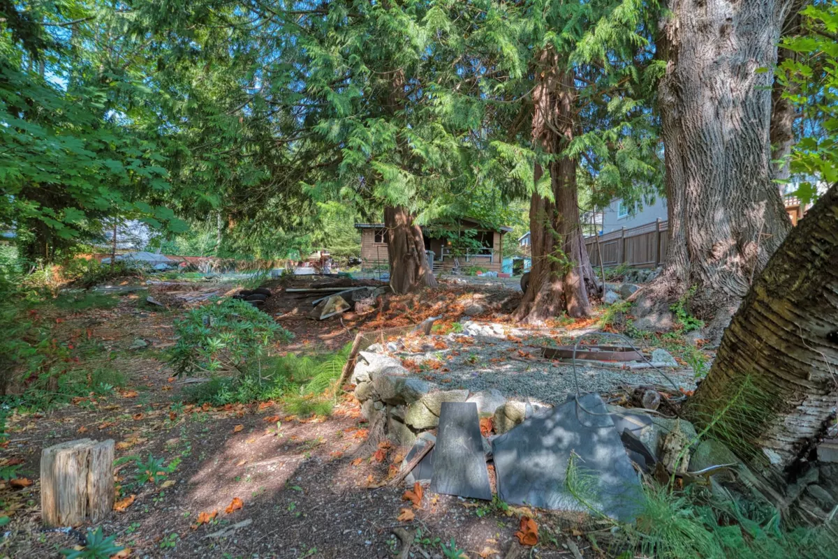 Kitchen Photo of 4606 Gerrans Bay Road, Madeira Park, BC
