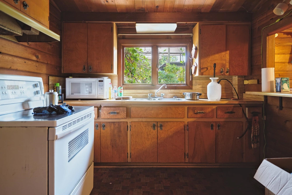 Primary Bedroom Photo of 4606 Gerrans Bay Road, Madeira Park, BC