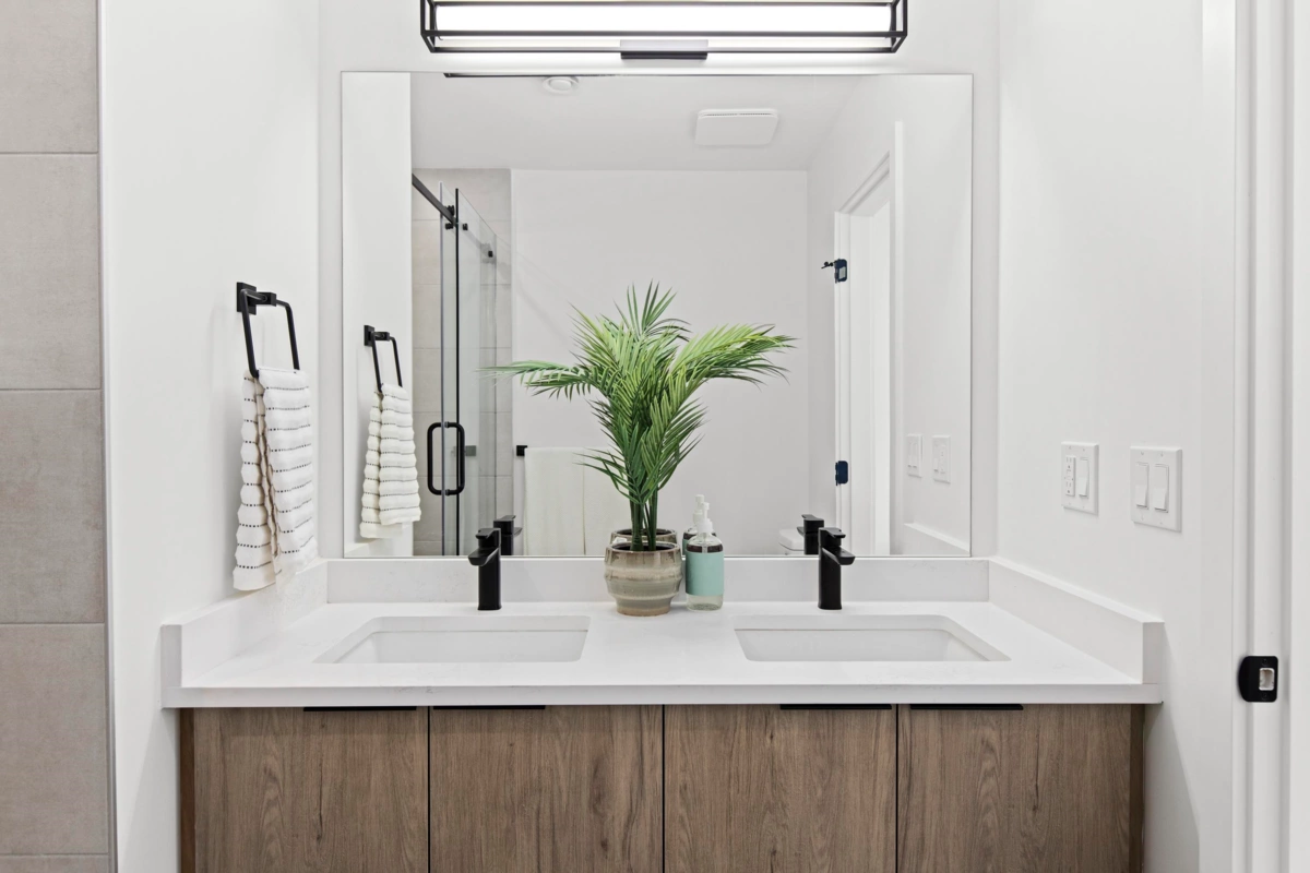 Guest Bathroom Photo of 21 1959 165a Street, Surrey, BC