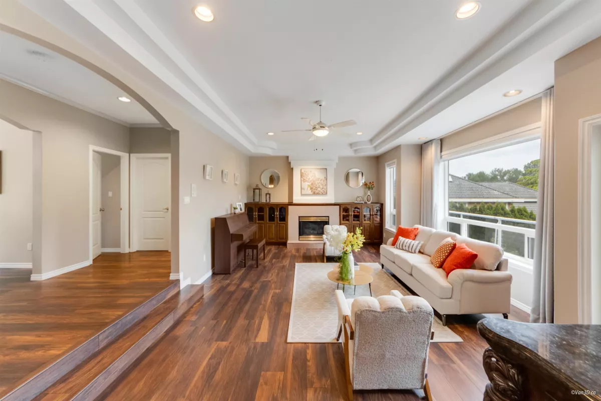 Family Room Photo of 15929 113a Avenue, Surrey, BC