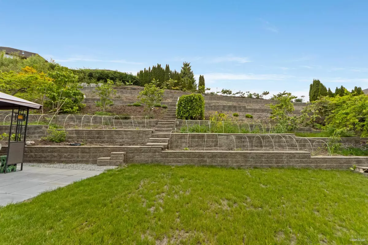 Front Yard Photo of 15929 113a Avenue, Surrey, BC