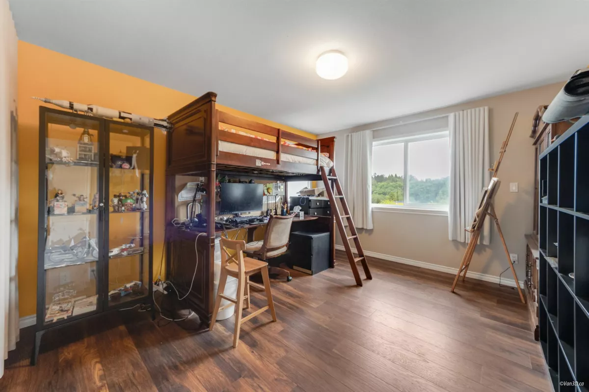 Garage Interior Photo of 15929 113a Avenue, Surrey, BC