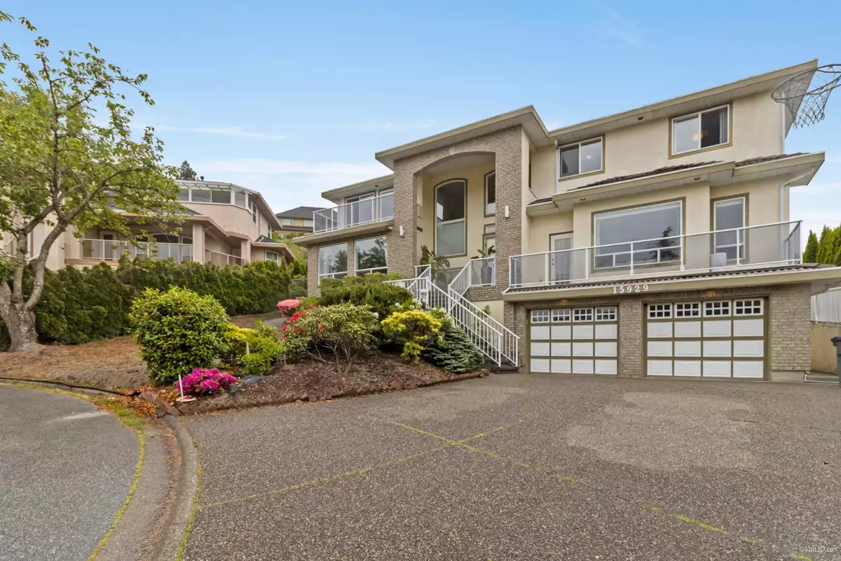 Hot Tub / Spa Photo of 15929 113a Avenue, Surrey, BC