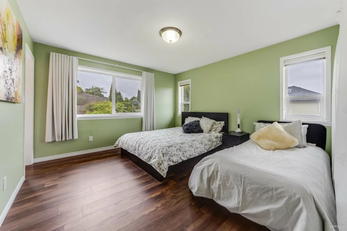 Staircase Photo of 15929 113a Avenue, Surrey, BC