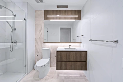 Guest Bathroom Photo of 2309 6511 Sussex Avenue, Burnaby, BC