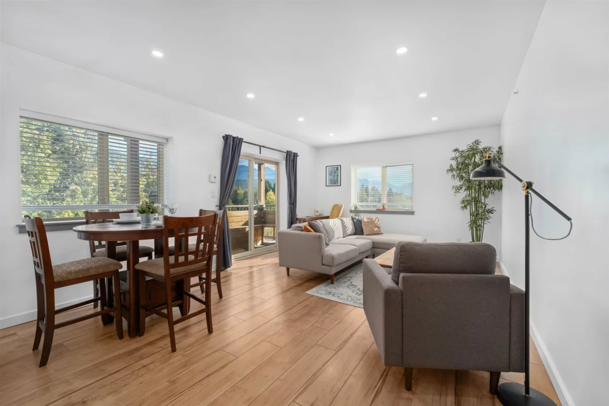 Living Room Photo of 207 1411 Portage Road, Pemberton, BC