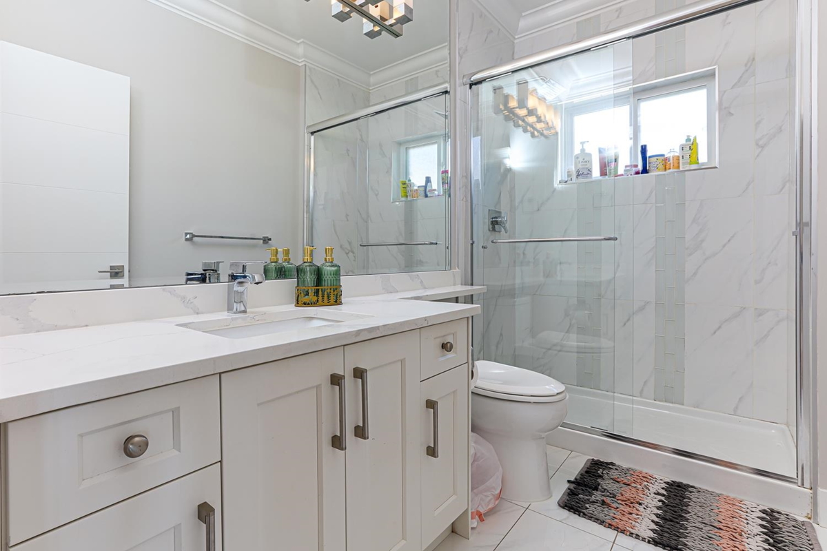 Hallway Photo of 3399 Derbyshire Avenue, Coquitlam, BC