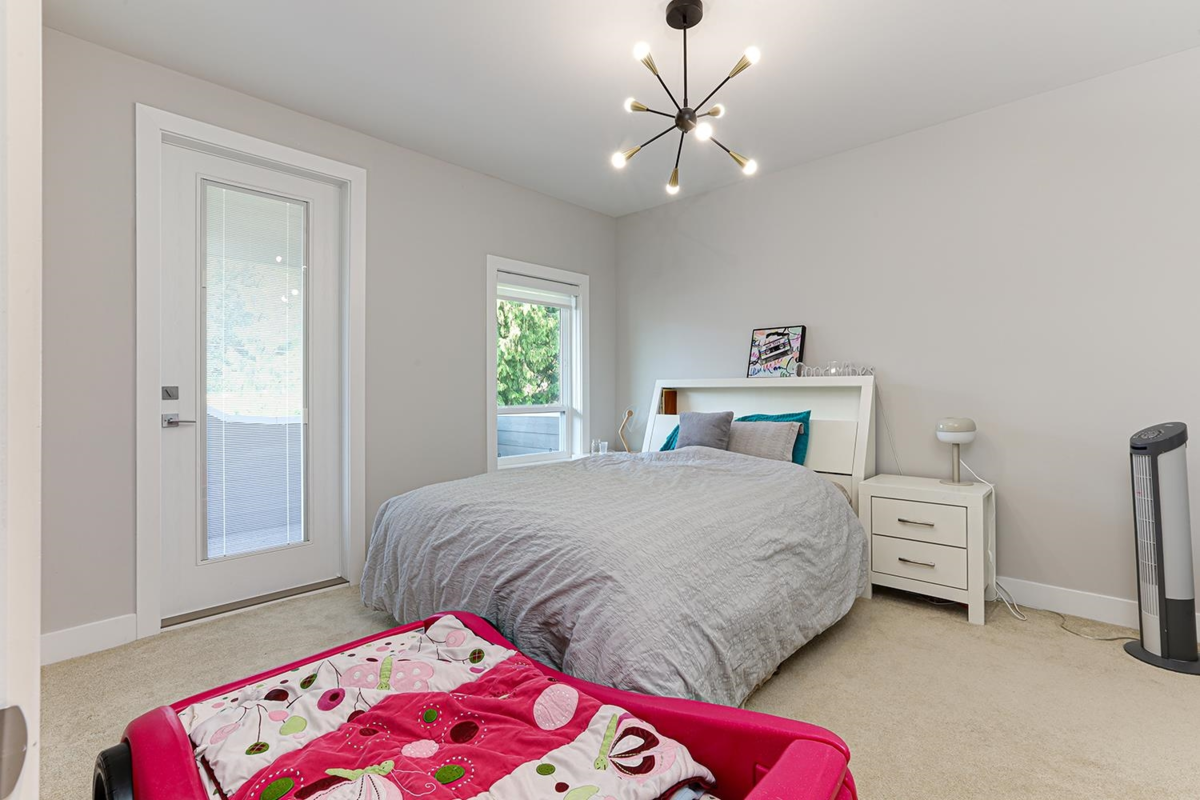 Staircase Photo of 3399 Derbyshire Avenue, Coquitlam, BC