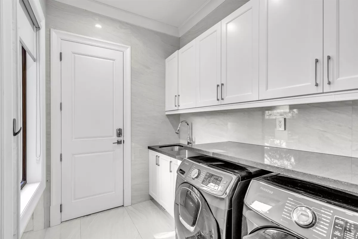 Basement Recreation Room Photo of 6031 Woodwards Road, Richmond, BC