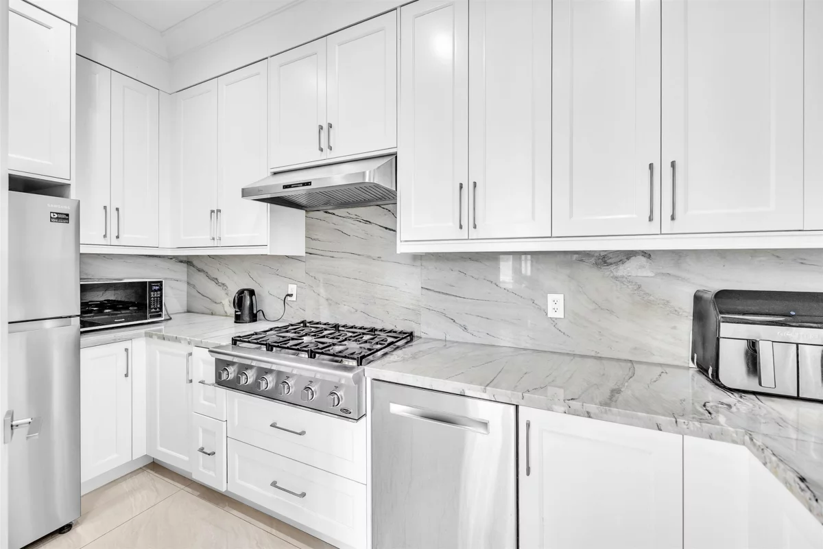 Breakfast Nook Photo of 6031 Woodwards Road, Richmond, BC