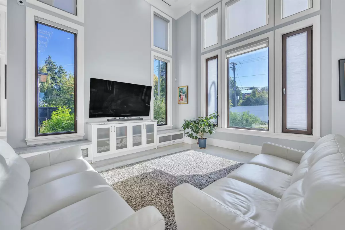 Family Room Photo of 6031 Woodwards Road, Richmond, BC