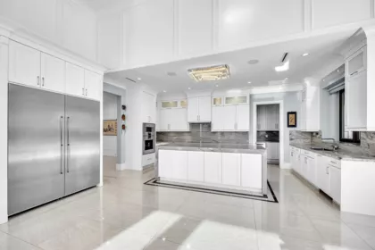 Kitchen Photo of 6031 Woodwards Road, Richmond, BC