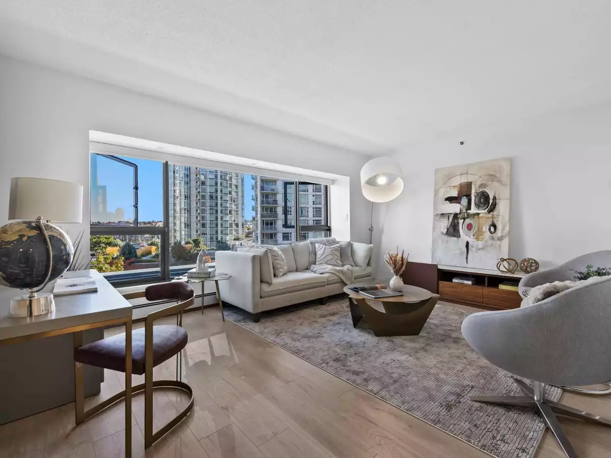 Kitchen Photo of 602 1177 Pacific Boulevard, Vancouver, BC