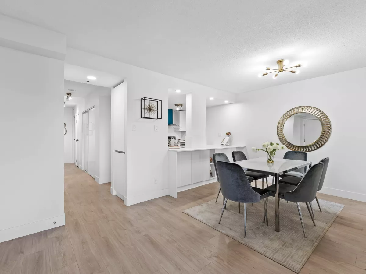 Primary Bathroom Photo of 602 1177 Pacific Boulevard, Vancouver, BC