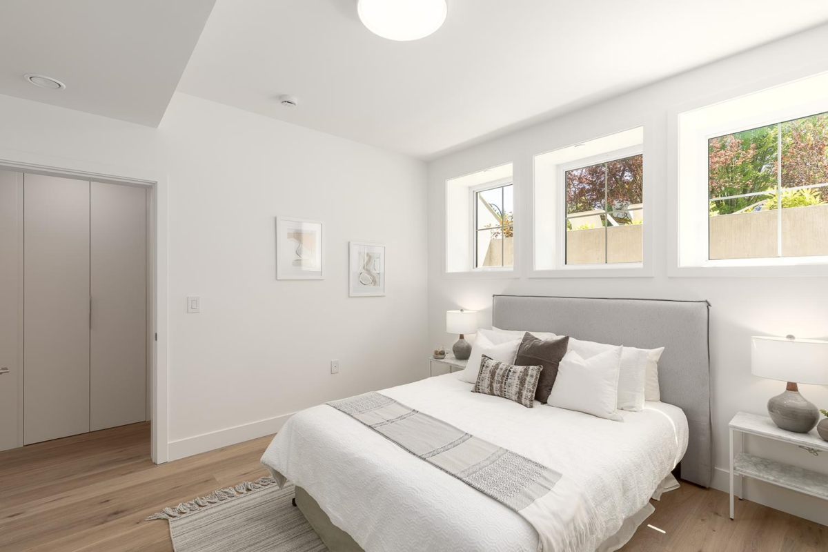 Guest Bathroom Photo of 1143 W 33rd Avenue, Vancouver, BC