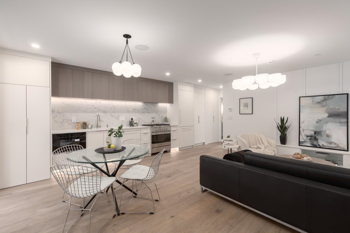 Living Room Photo of 1143 W 33rd Avenue, Vancouver, BC