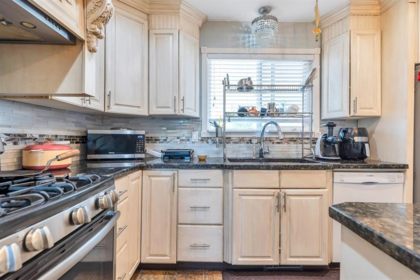 Primary Bedroom Photo of 32678 Pandora Avenue, Abbotsford, BC