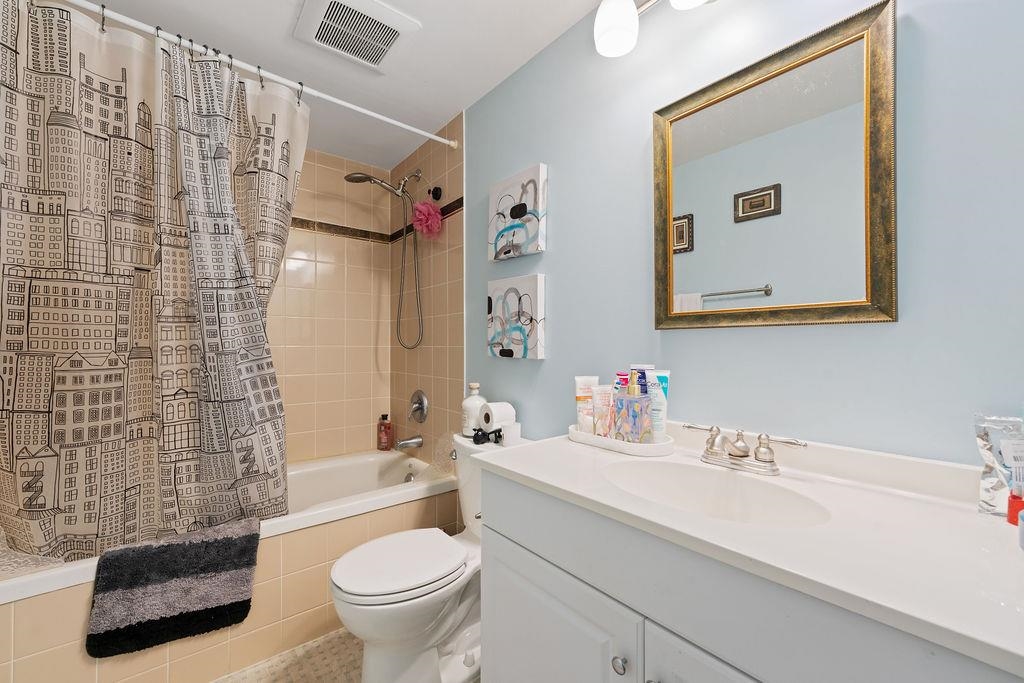 Mudroom Photo of 132 5600 Andrews Road, Richmond, BC