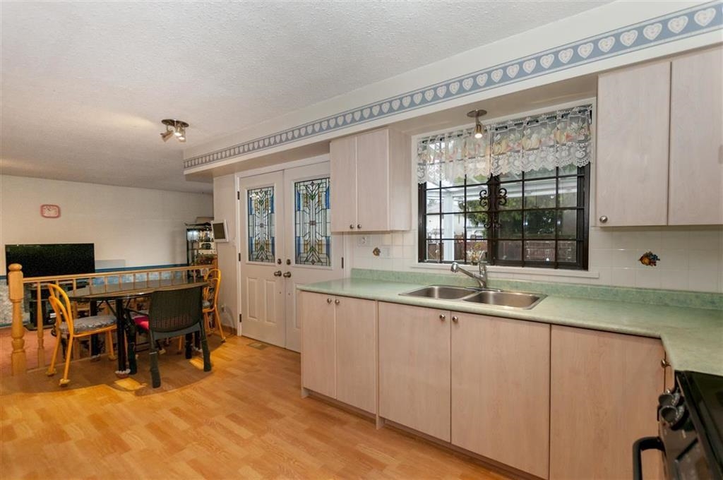 Dining Area Photo of 2147 Grant Avenue, Port Coquitlam, BC
