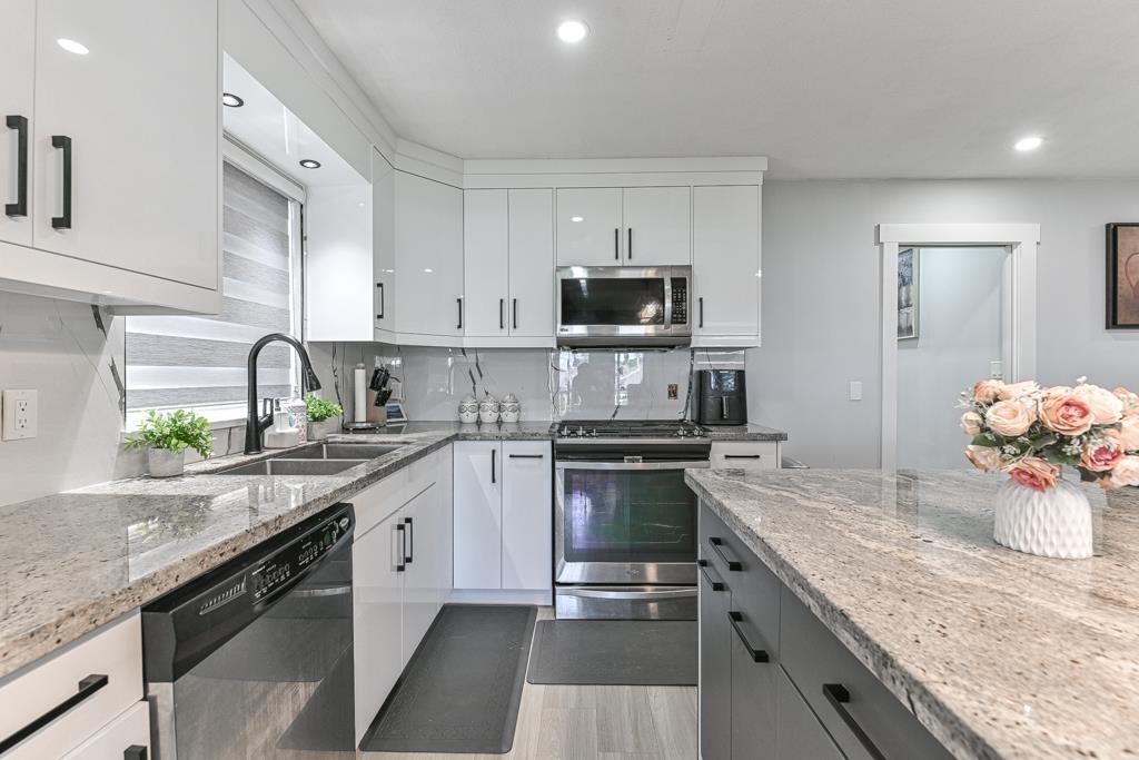 Exterior Front Photo of 3364 Townline Road, Abbotsford, BC