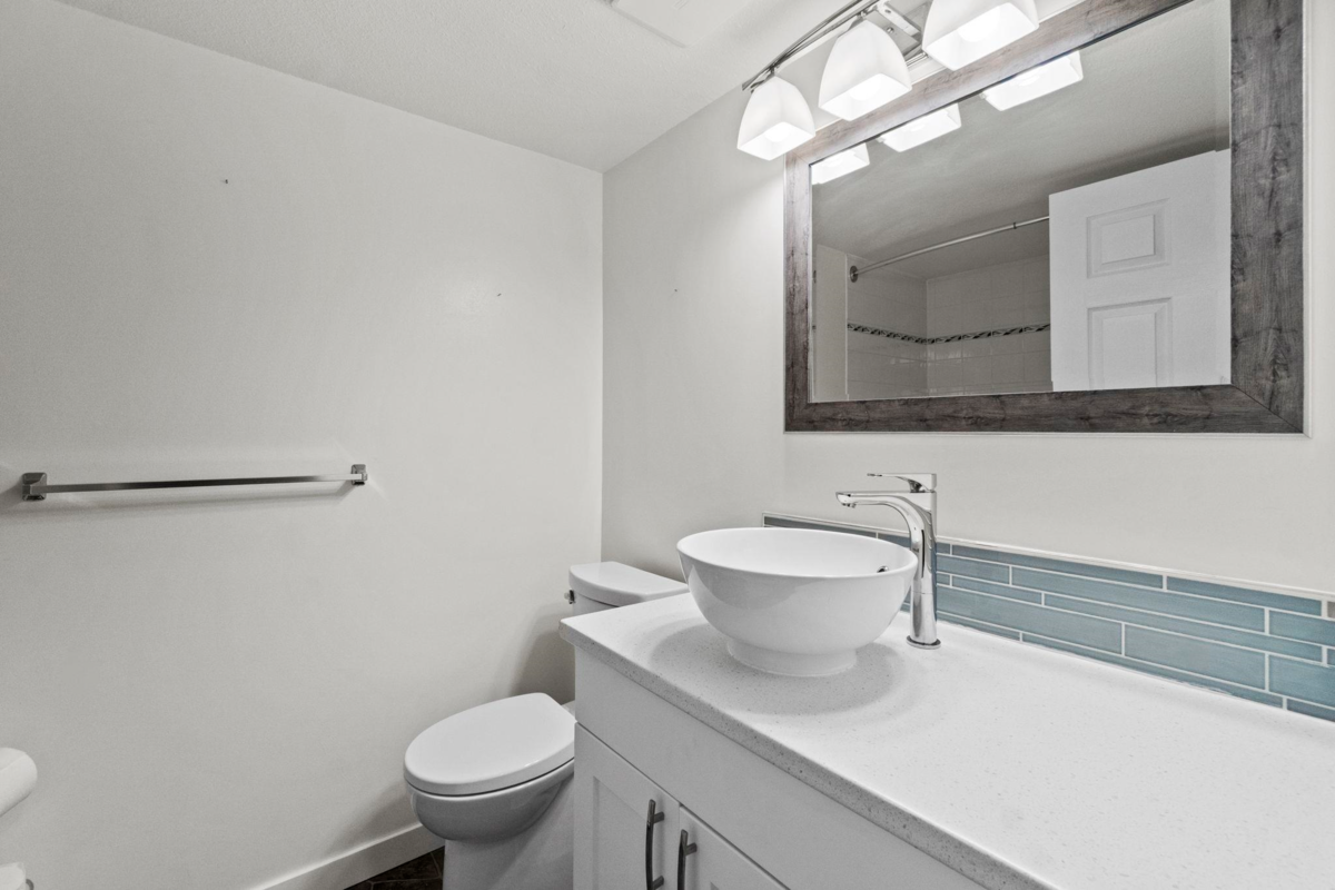 Backyard Photo of 220 2750 Fairlane Street, Abbotsford, BC