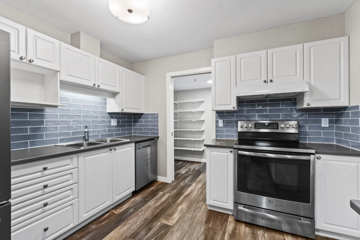 Pantry Photo of 220 2750 Fairlane Street, Abbotsford, BC