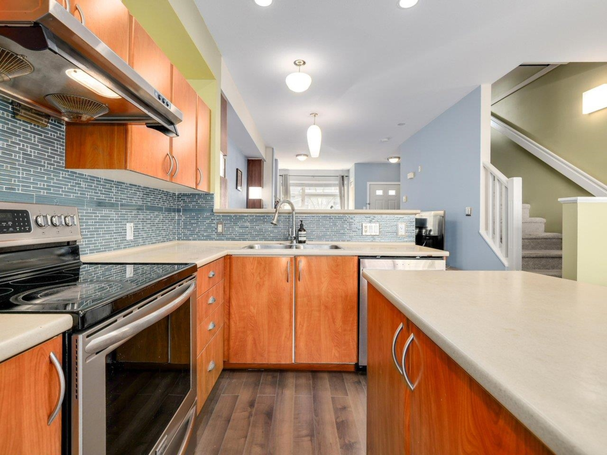 Kitchen Photo of 59 6528 Denbigh Avenue, Burnaby, BC