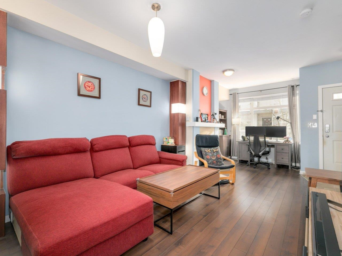 Living Room Photo of 59 6528 Denbigh Avenue, Burnaby, BC