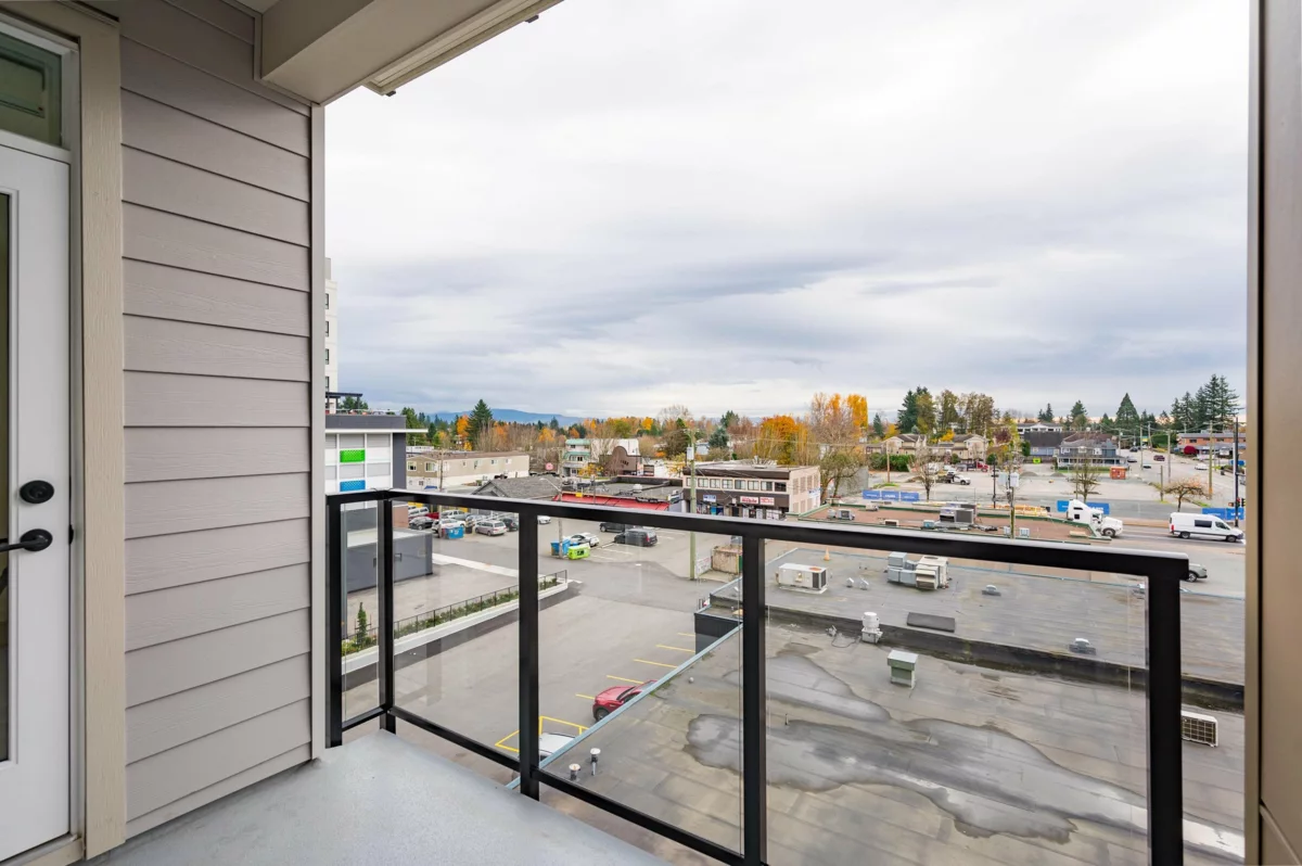 Mudroom Photo of 414 27218 Aldergrove Town Center Drive, Langley, BC