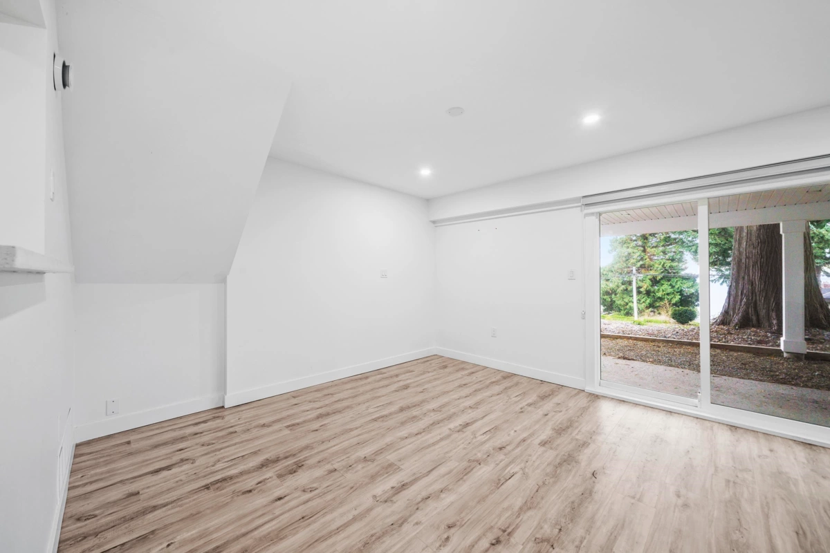 Backyard Photo of 13179 Marine Drive, Surrey, BC