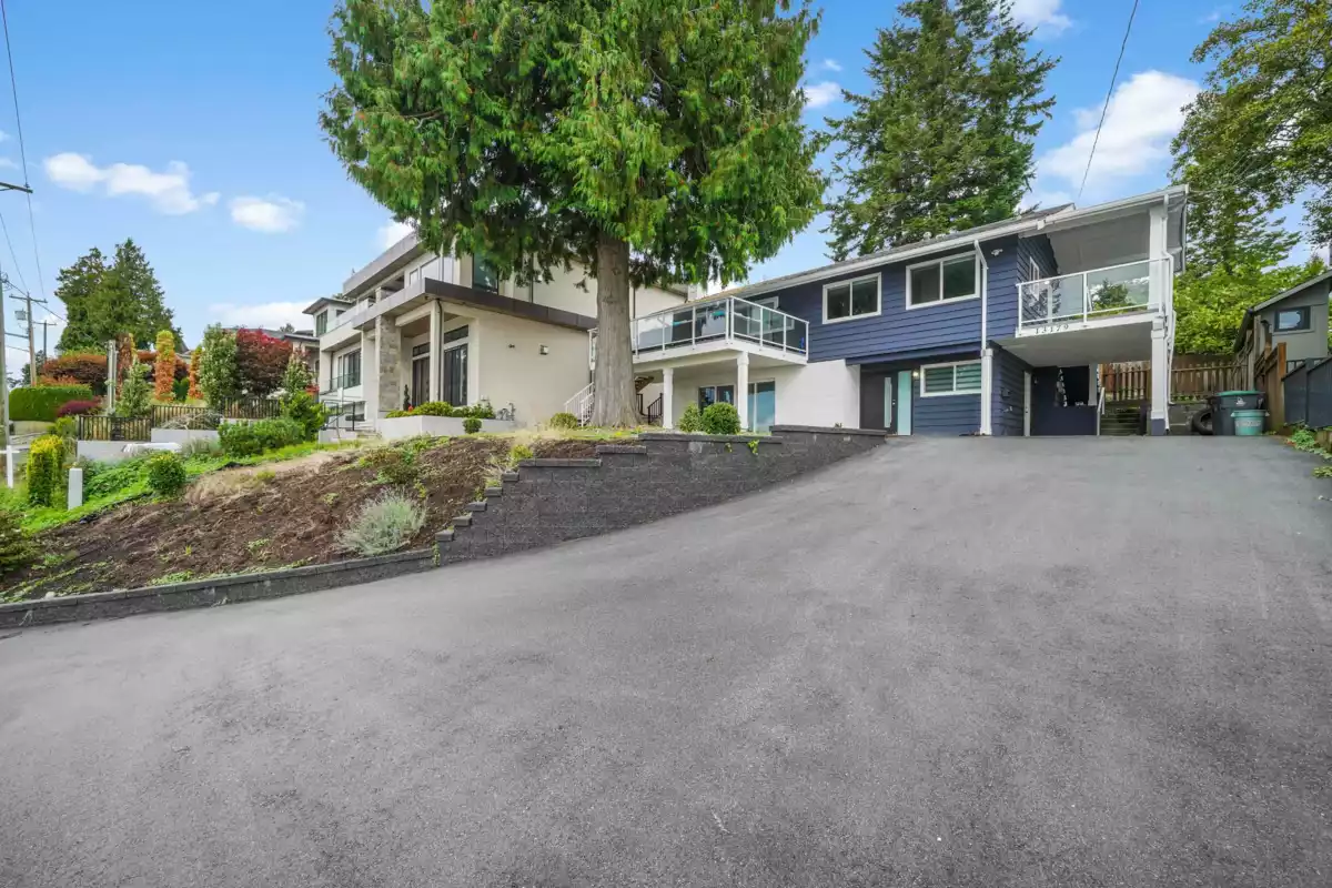 Fitness Center Photo Near 13179 Marine Drive, Surrey, BC